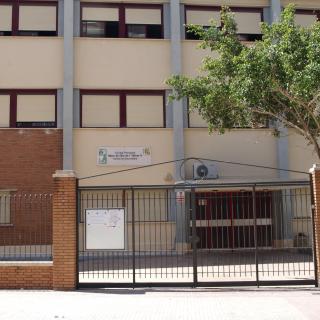 Col·legi Parroquial Mare de Déu de l'Olivar situat a l'avinguda del País Valencià d'Alaquàs.