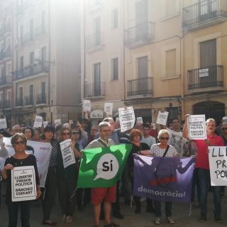 Concentració 17-O. Ajuntament de Tarragona
