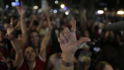 Seguidors de Lula da Silva segueixen el recompte electoral, aquest diumenge al Brasil