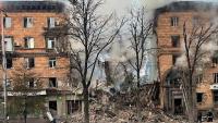 Imatge del barri bombardejat, a Zaporíjia