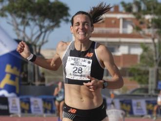 Esther Guerrero , en els 2000 m del míting d’Eivissa