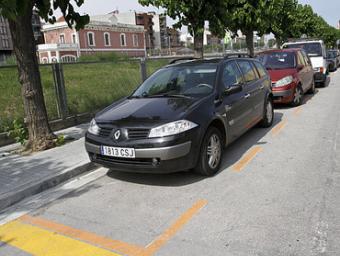 Algunes de les places de la zona taronja que hi ha al carrer Primer de Maig Griselda Escrigas