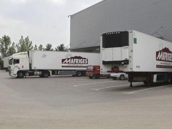 Camions de Mafriges estacionats a les instal·lacions de l’escorxador, aquest dimarts a la tarda Jordi Puig
