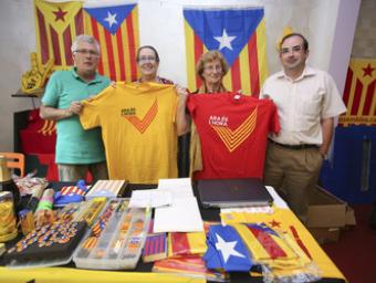 Membres de l’ANC de Granollers que ja ho tenen tot a punt pels actes de la diada Xavier Solanas