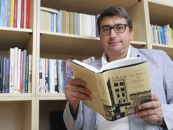 L’escriptor Marc Capdevila, amb la novel·la ’La Bíblia de pedra’, a la seu d’EL 9 NOU Jordi Puig 