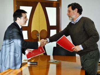Ajuntament i empresa van signar un acord per al procés de contractació dels treballadors