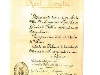El decret, signat pel rei Alfons XIII, es va trobar en un local municipal