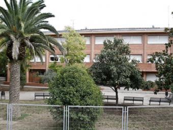 Les instal·lacions de l’escola Montseny, a Mollet, que mantindrà els dos grups de P3 habituals GRISELDA ESCRIGAS
