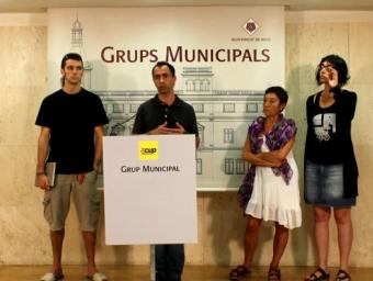 D'esquerra a dreta, els regidors de la CUP, Oriol Ciurana, David Vidal, Mariona Quadrada i Marta Llorens Maria Ramírez