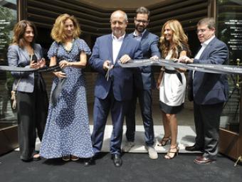 D’esquerra a dreta, Meritxell Budó, Elena Foguet, Felip Puig, Albert Gil, Carme Bigatà i Ramon Riera Ramon Ferrandis