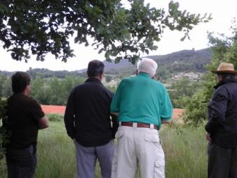 Estudiant les possibilitats del paisatge. D’esquerra a dreta, Jordi Costa, Ramon Puntí, Josep Trilla i Antoni Anglada Gerard Vovelle