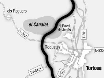 El traçat de la variant de Tortosa i Roquetes travessa la zona de xalets del Canalet.