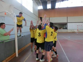 El Bar Yuyu de Capellades guanya les 24 hores de Futbol Sala de Vallbona d’Anoia Info Anoia