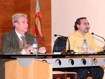 Eugeni S. Reig i Abelard Saragossà en la presentació d'un seullibre
