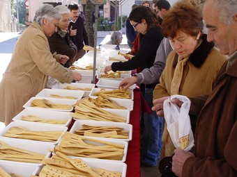 A la fira de Tortellà s'hi poden trobar un munt de productes locals.  ORIOL MAS