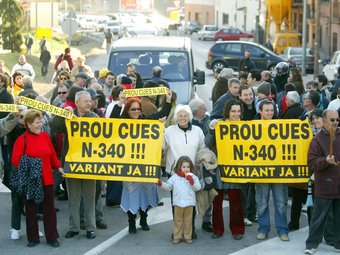 Els veïns han reivindicat durant anys la variant per reduir el trànsit al centre de la població. G. MASSANA