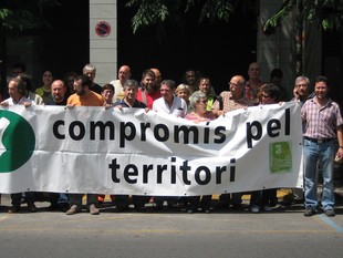 Ara fa tres anys diverses plataformes van fer la seua protesta a Llíria. /  ARXIU