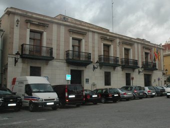 Façana principal de l'Ajuntament de Silla. S. GRANDE