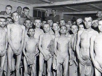 Presoners després de l'alliberament del camp.  AMICAL DE MAUTHAUSEN