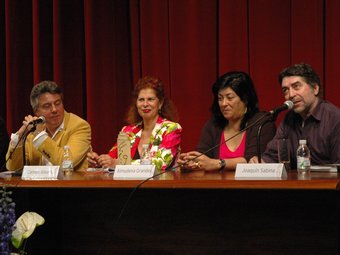 Maig literari d'una anterior edició amb la participació de Joaquín Sabina, Almudena Grandes, Felipe Benítez i Carme Alborch entre d'altres. /  ARXIU