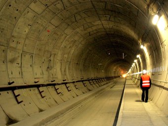 El túnel de el pertús es va acabar de perforar fa tres anys i la via està llesta des del 2009 MIQUEL RUIZ