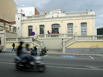L'Ateneu d'Esparreguera, on va començar l'agressió.  J.R