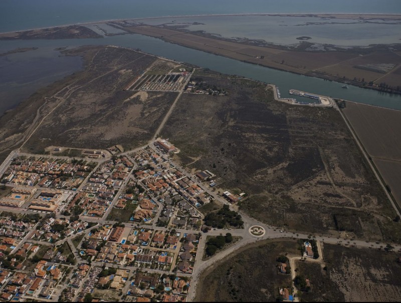 Riumar encara té zones pendents d'urbanitzar. EL PUNT AVUI