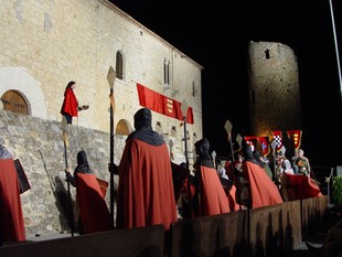 Espectacle medieval celebrat en el marc del castell de Bellcaire.  X.C