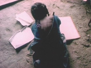Una imatge del documental «Los niños del Nepal».