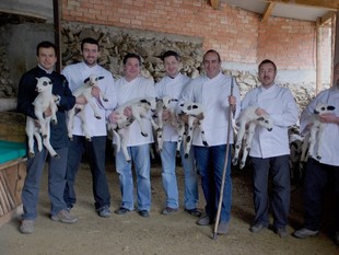 Els membres de La Xicoia el dia de la presentació del Ral·li Gastronòmic.