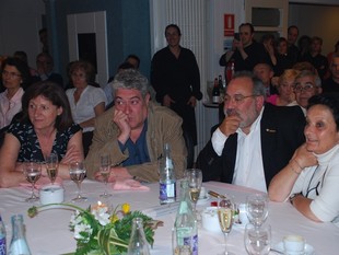 L'escriptor Quim Monzó al costat del periodista Carlos Pérez de Rozas durant el sopar del premi.