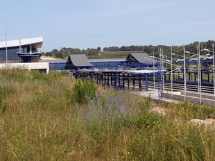 La construcció d'una estació vora l'aeroport de Reus genera dubtes sobre el futur de l'estació del Camp. JUDIT FERNÀNDEZ