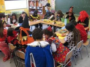 El projecte Comènius de l'escola de Batea està dedicat a les tradicions i les festes populars. EL PUNT