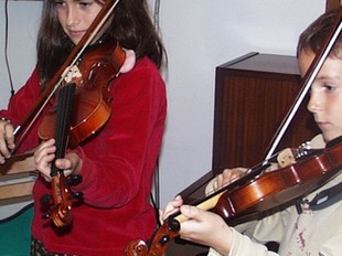 Nens de l'escola de música i dansa, en un imatge d'arxiu.
