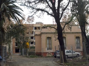 Imatge d'un dels edificis del barri de la Immaculada que s'està reformant.  J.FERNÀNDEZ