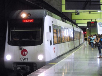 Unitat de Metro que cobrirà el trajecte entre Riba-roja i l'Aeroport. /  ARXIU