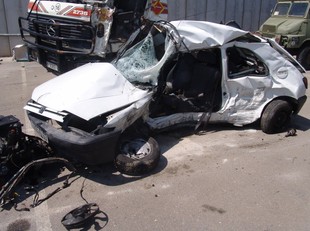 El cotxe en què viatjaven les víctimes, un Peugeot 306. M.B