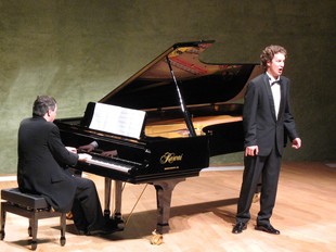 Nicolay Borchev amb Wolfram Rieger durant el concert, el 2007, a l'Illa Diagonal. /  JME
