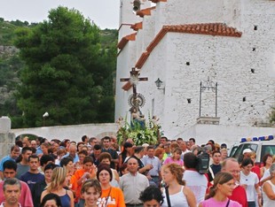 Ulldecona porta la marededéu de la Pietat des de l'ermita.  AJ. ULLCEDONA