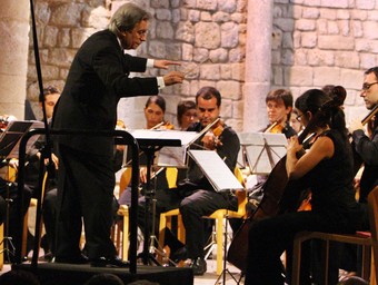 Una imatge del concert que va oferir l'orquestra de la Schubertiada, dissabte, a Vilabertran. /  LLUÍS SERRAT