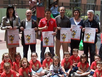 Campanya de la Federació Escola Valenciana perquè es matricule en valencià. /  ARXIU