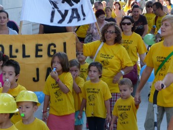Reivindicació d'una nova escola infantil per a Torrent de l'Horta. /  ESCORCOLL