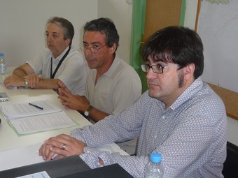 Pere Pons, Antoni Soler i Lluís Ràfols durant la presentació del POUM ahir.  C.M