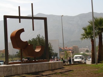 Monument dedicat al general Basset, als carrers del poble. /  ARXIU
