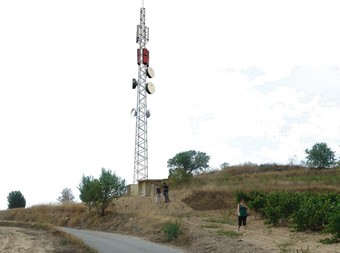 Imatge del camí on es vol col·locar l'antena amb una recreació digital feta pels veïns