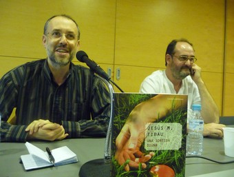 Tibau (a l'esquerra), amb Igual, durant la presentació d'ahir a Tortosa. G.M