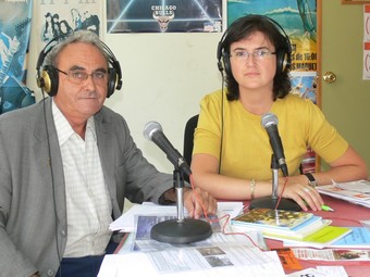 José Miguel Moreno Martínez i l'alcaldessa d'Almàssera al seu programa de ràdio. /  CEDIDA