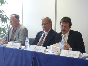 Ruiz, Mas i Serra, en una junta general de Marina Badalona al juny de l'any passat.  S.M