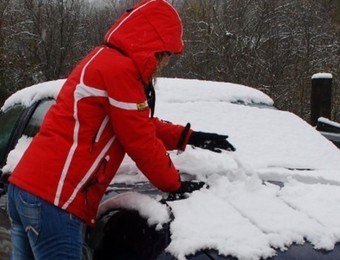 La neu va emblanquinar ahir diversos punts del Pirineu, entre ells el Pallars Sobirà. ACN