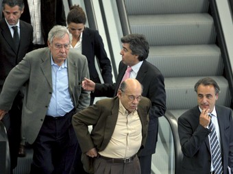 Millet i Montull (a l'esquerra), acompanyats dels seus advocats a la Ciutat de la Justícia, el 19 d'octubre passat.  EFE